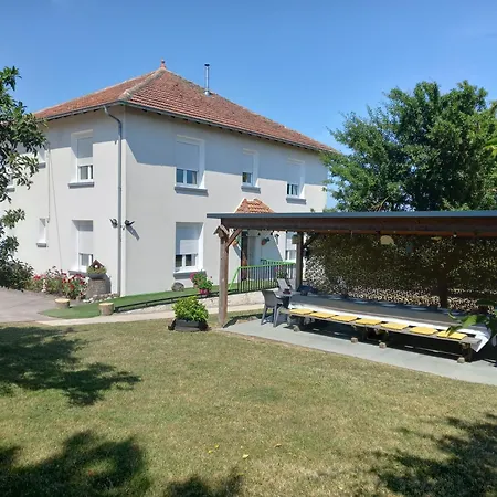 Hébergement de vacances Gite Saint Julien